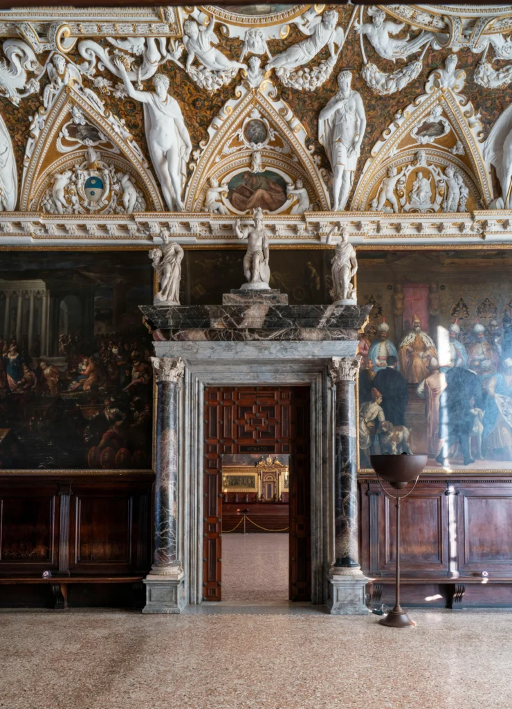 Palazzo Ducale reabre a Sala das Quatro Portas após restauro histórico em Veneza