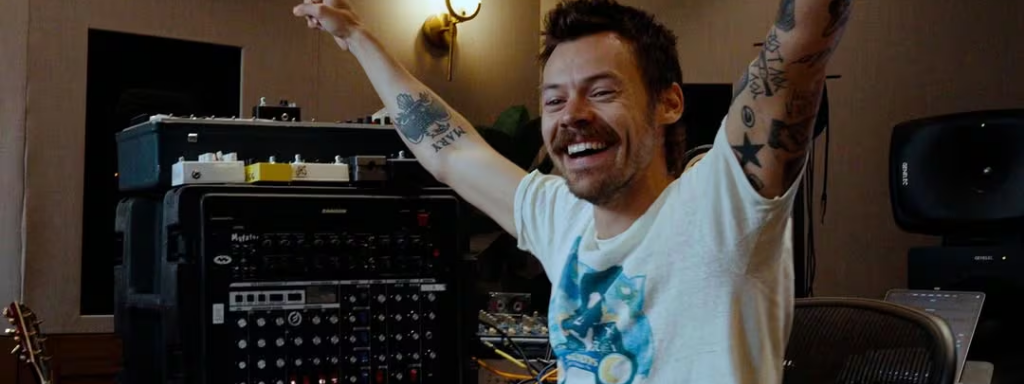 Harry Styles inaugura uma nova era entre maratonas, viagens e noites de música eletrônica