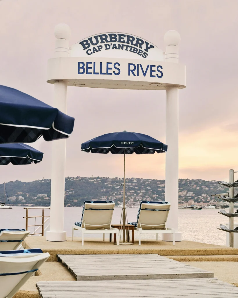 Burberry transforma a Riviera Francesa em um cenário de luxo britânico