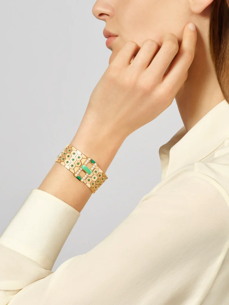 Van Cleef & Arpels reinventa o Ludo com cinco novos braceletes