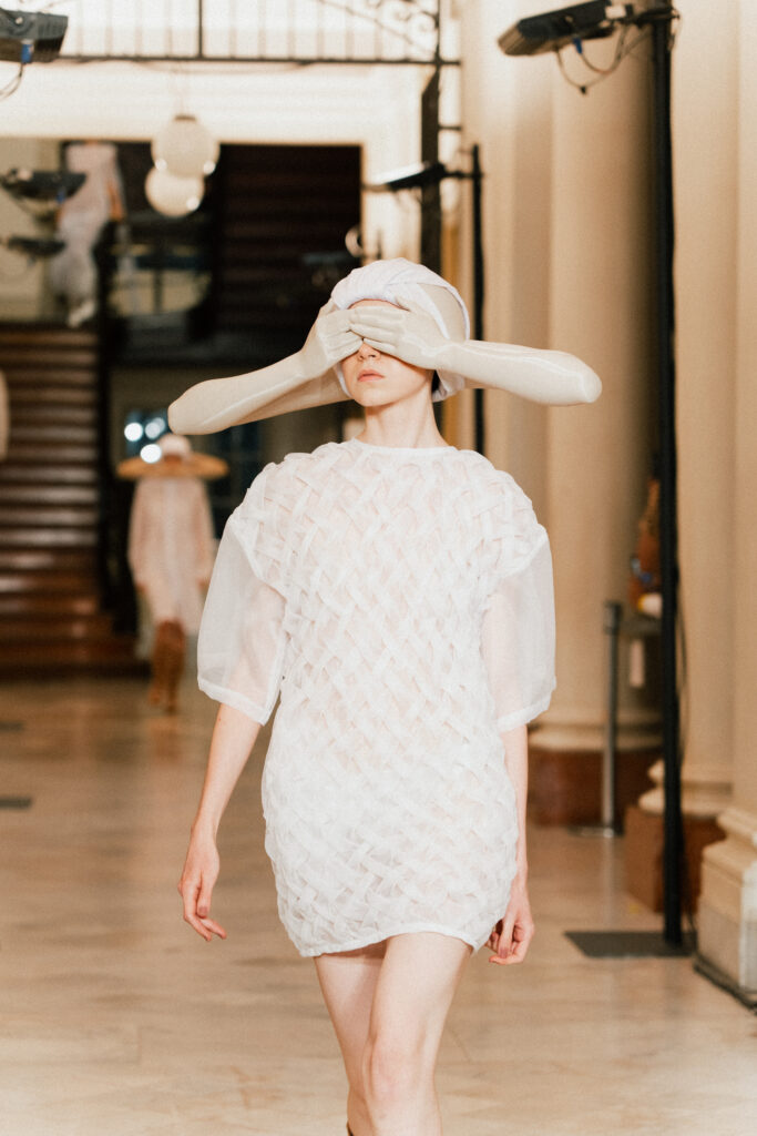 Walério Araújo e a arte de transformar a vida em moda